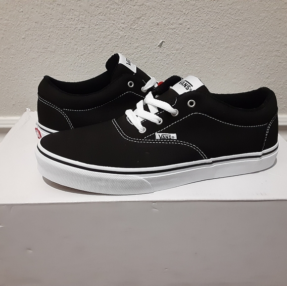 Vans - Picture 2 of 4